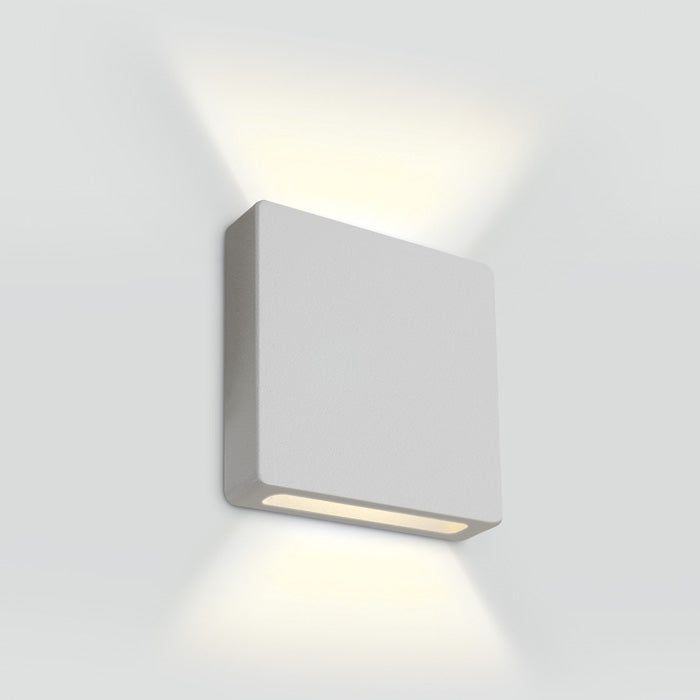 One Light 68074B/W/W WHITE IP65 WALL RECESSED COB LED 2w WW 700mA DARK LIGHT