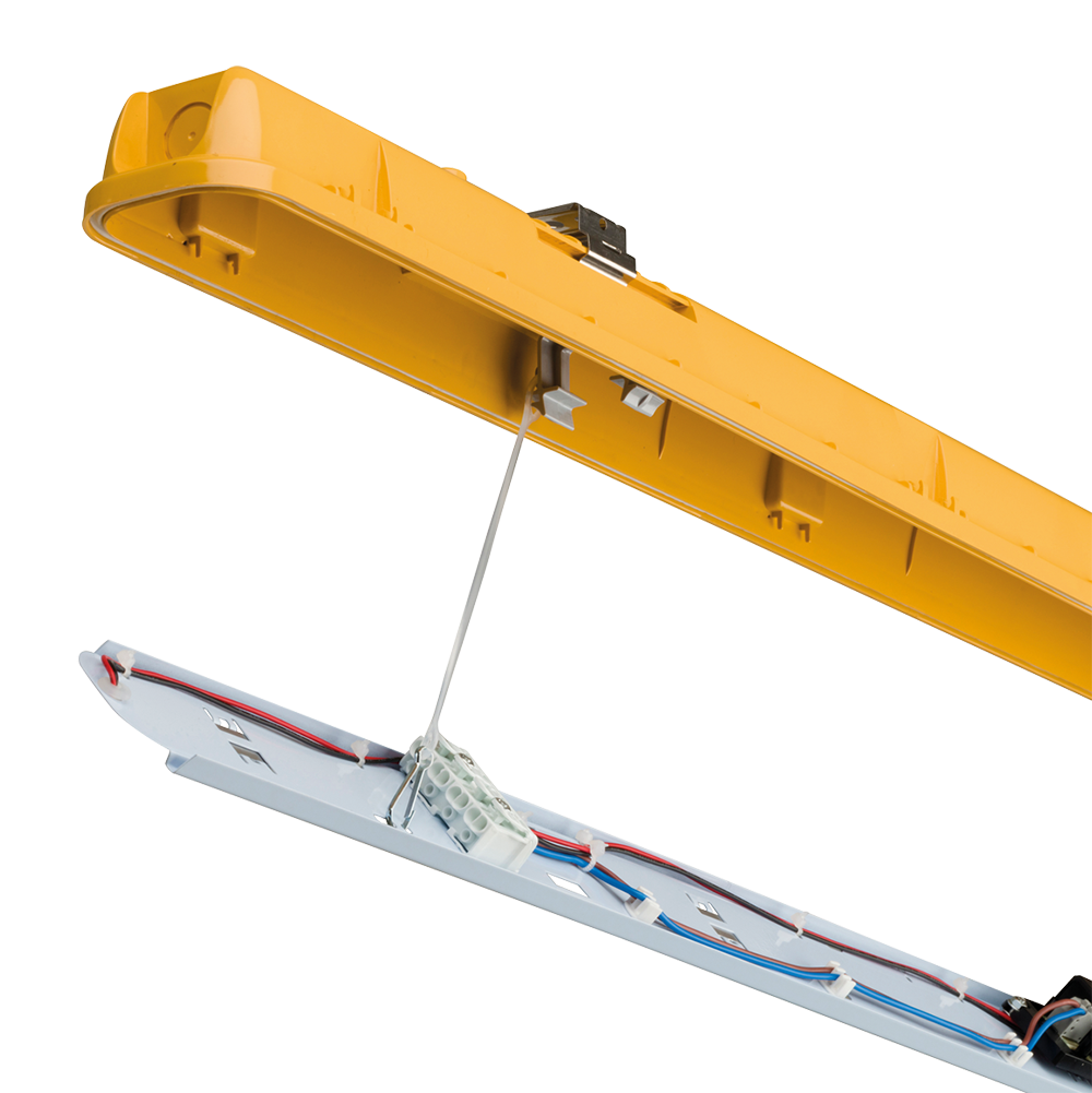 Red Arrow WGS525Y-E Weatherguard Site 1500mm c/w 3HR Emergency