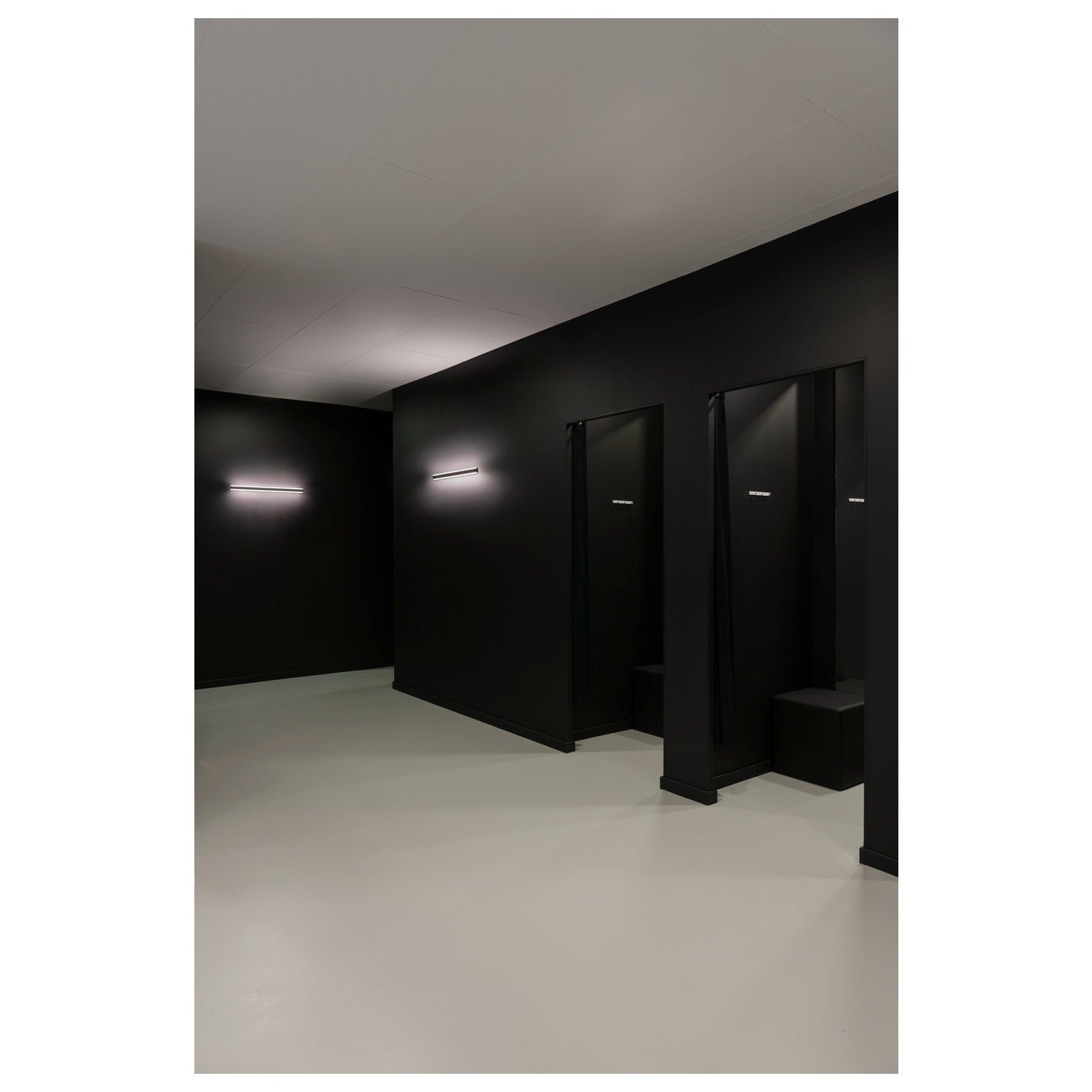 SLV ONE LINEAR 70, wall-mounted light, UP/DOWN, 2700/3000 K, PHASE, black 1008081