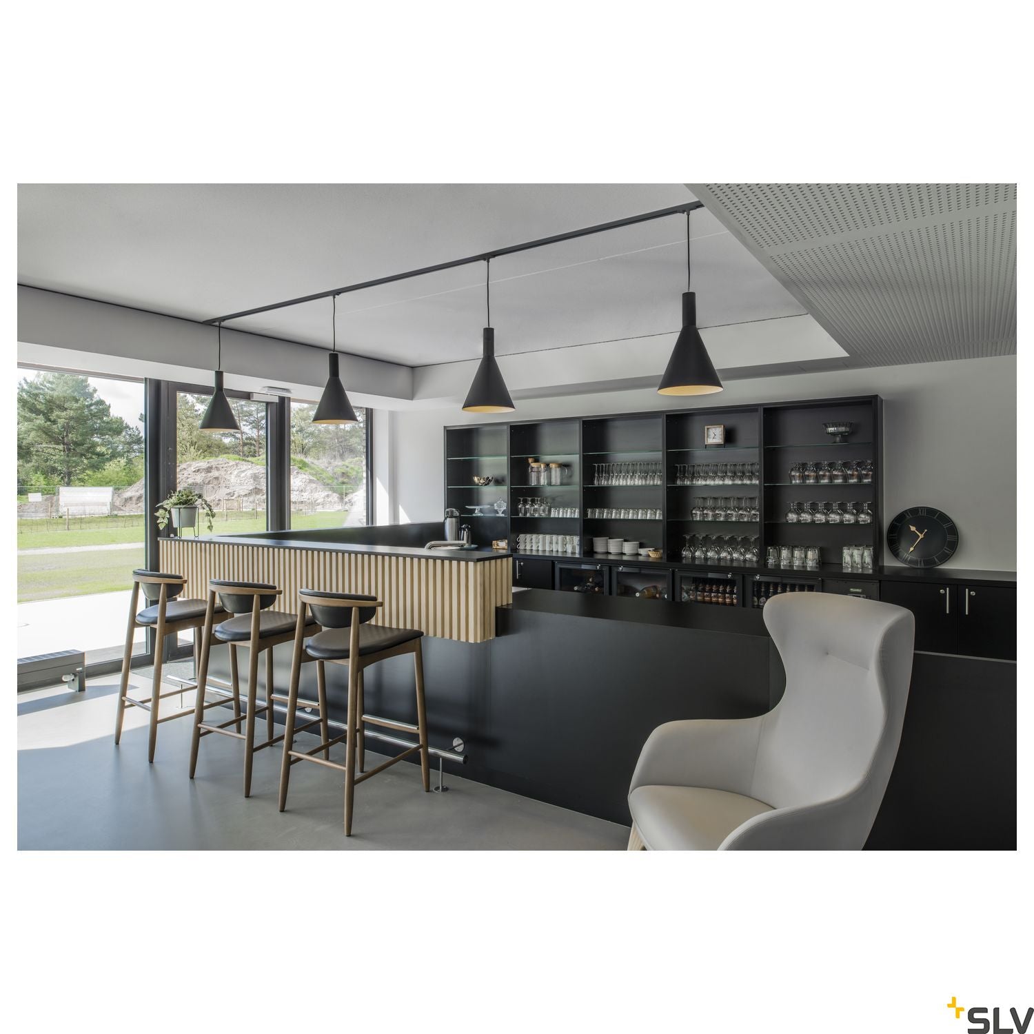 SLV 1-circuit pendant adapter, black, incl. strain-relief and threaded piece 143120